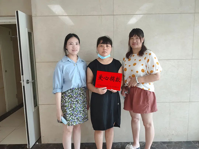 暖心慰問(wèn)，進(jìn)行中